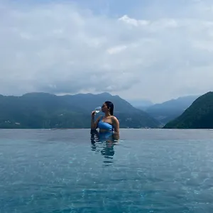 Paradiso فندق