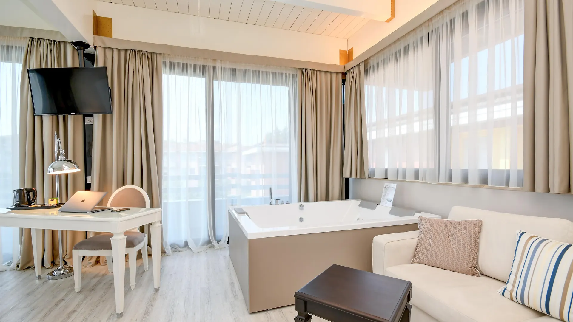 Hotel Oliveto Desenzano del Garda