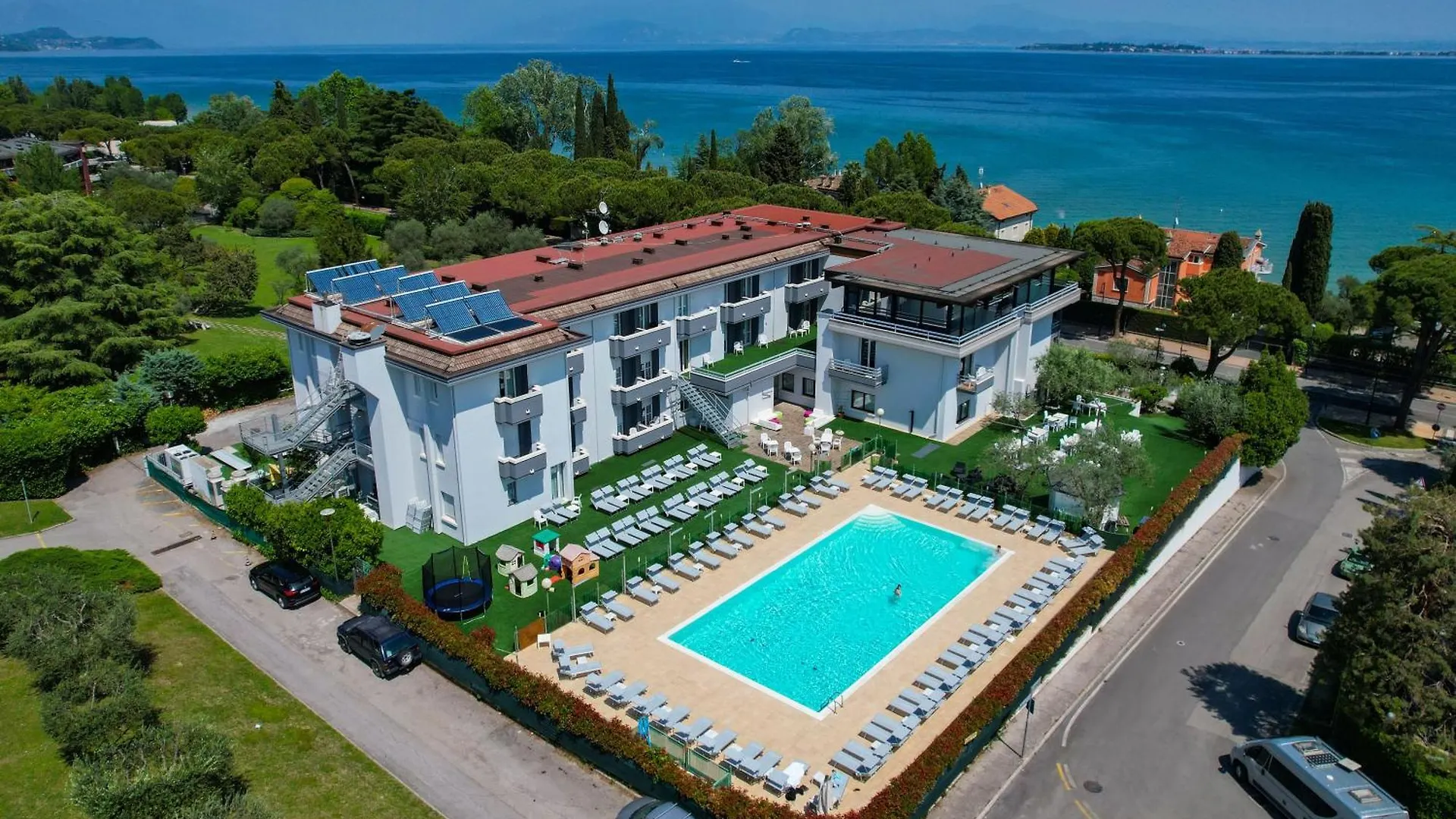 Hotel Oliveto Desenzano del Garda 4*,